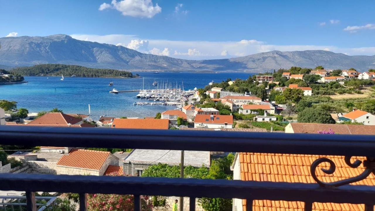 Apartments Лумбарда Экстерьер фото